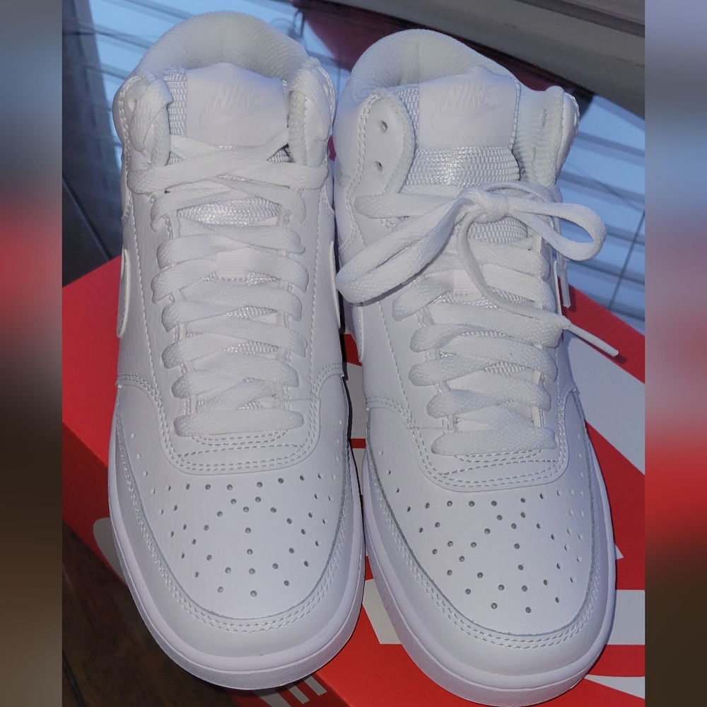 Women Nike Court Vision Mid Sneakers 7.5